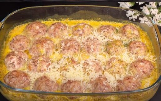 Deze gehaktballetjes met mosterd roomsaus wil je vanavond nog maken klaar in slechts 35 minuten