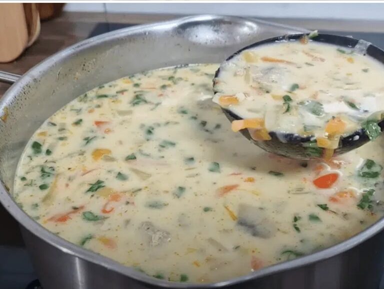 Verrassend lekker en snel maak vandaag nog deze noorse romige soep met tonijn