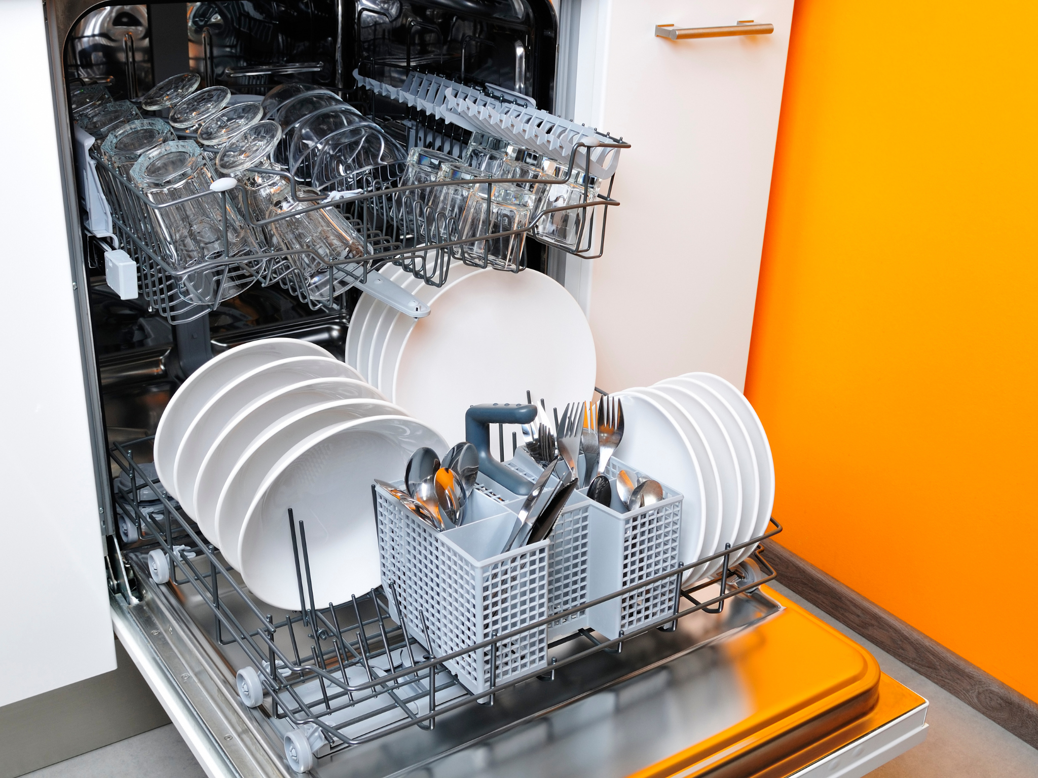 Aha! Dit is de reden dat je waterfles niet in de vaatwasser mag