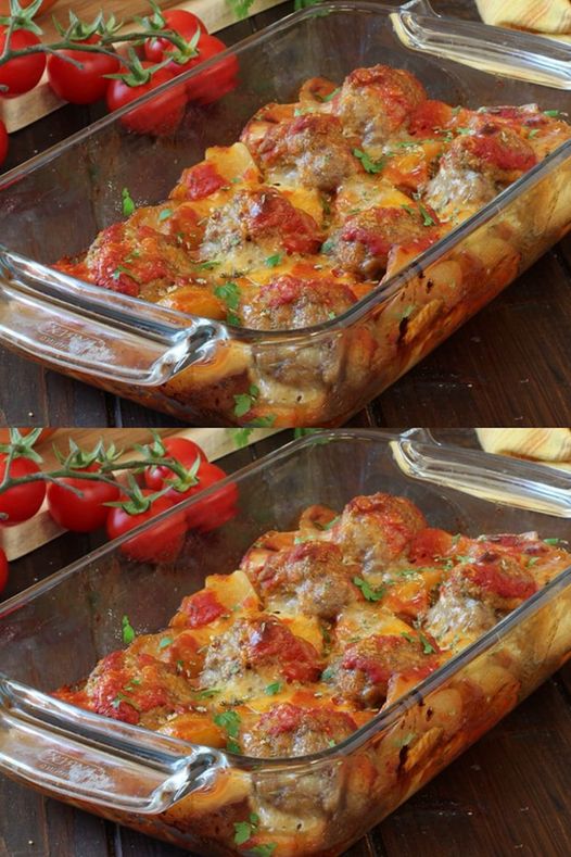 Snel, makkelijk en onweerstaanbaar romige gehaktballen uit de oven met tomaat en mozzarella