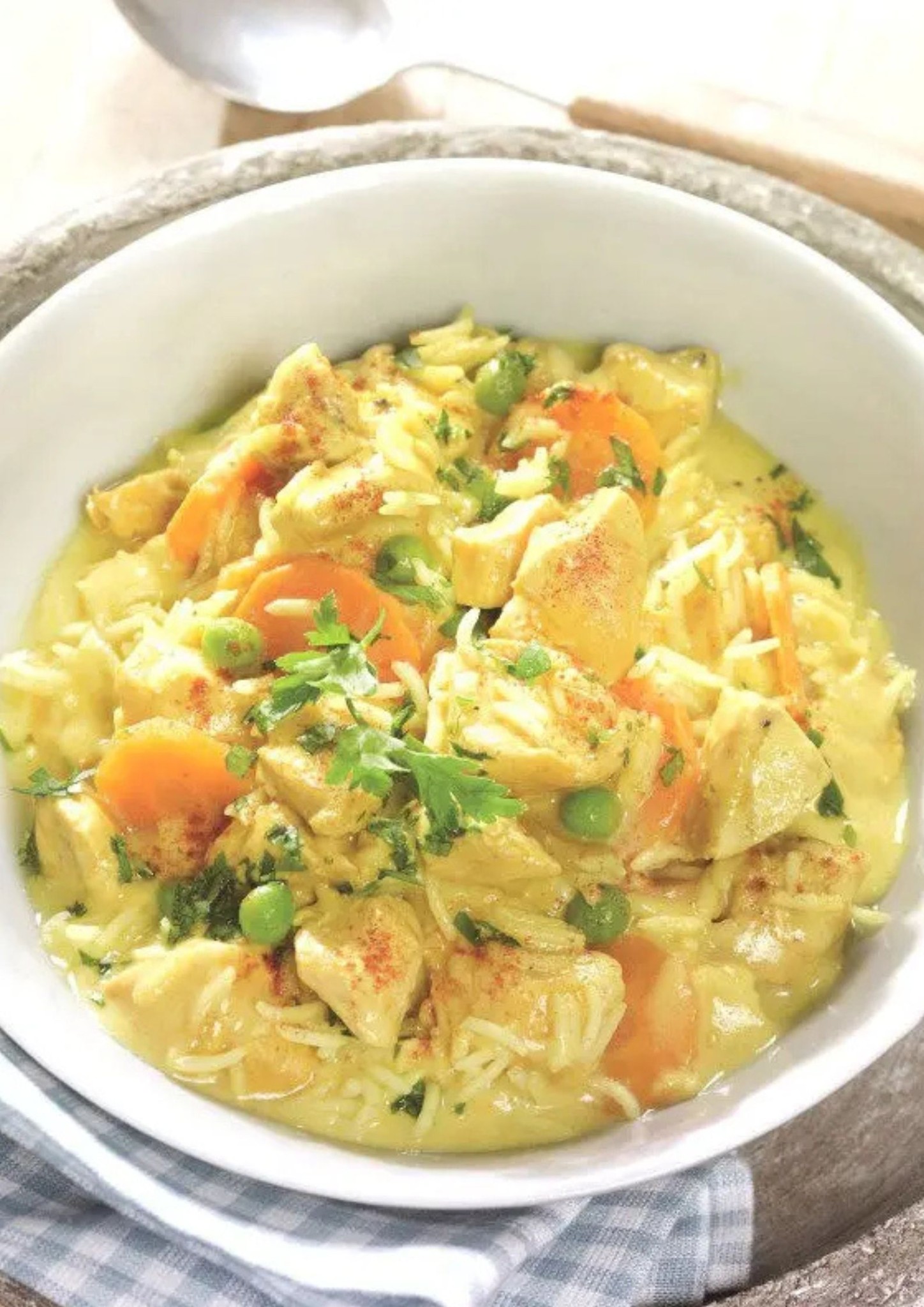 Romig Kip Kerrie Stoofpotje met Basmatirijst binnen 20 minuten op tafel