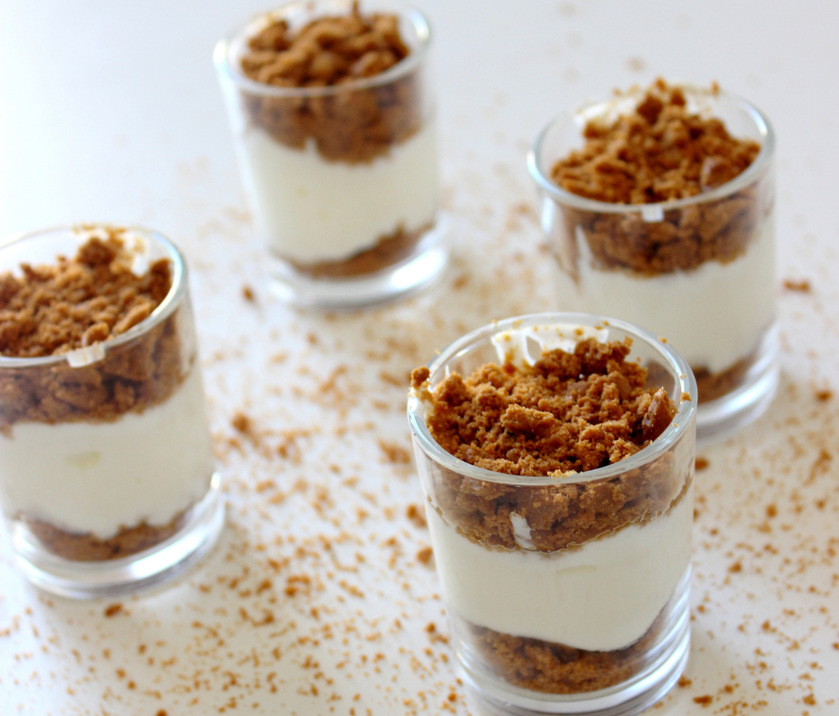 Je gelooft nooit hoe makkelijk dit romige dessert is… én het ziet er fantastisch uit!