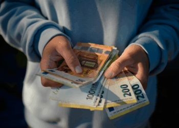 Dit populaire vakantieland kiest alleen voor contant geld en weigert digitale betalingen..