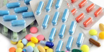 Oude medicijnen in huis? Ontdek welke je nog veilig kunt nemen en welke niet