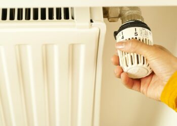 7 verwarmingstrucs die je geld kosten zonder dat je het merkt (fout 4 is schokkend!)