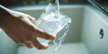 Onvoorstelbaar: dit gaan Nederlanders volgend jaar betalen voor kraanwater