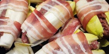 Probeer dit eens: Witlofrolletjes met Spek en Gehakt die iedereen verrassen