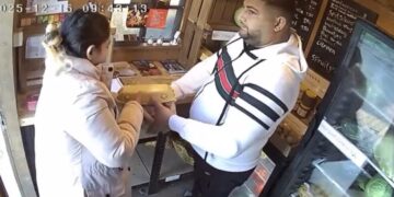 Zien: brutale diefstal bij boerderijwinkel… Verkeerde camera gesloopt, winkel compleet geplunderd