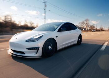 Automobilist opnieuw de klos: dit wordt je in 2026 allemaal afgenomen