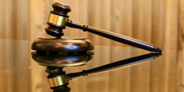 Massaclaim tegen uitzendsector: miljoen mensen hebben recht op duizenden euro’s