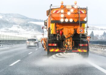 Dit mag je werkgever wel en niet doen bij extreem slecht weer