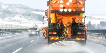 Dit mag je werkgever wel en niet doen bij extreem slecht weer