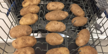 Deze simpele vaatwasser truc met aardappelen verbaast steeds meer mensen