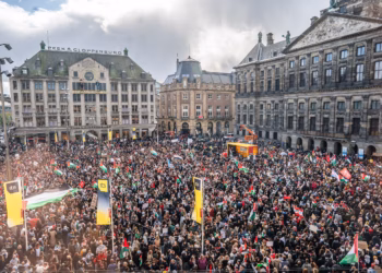 Halsema zet zwaar middel in: waarom iedereen in Amsterdam ineens gefouilleerd kan worden