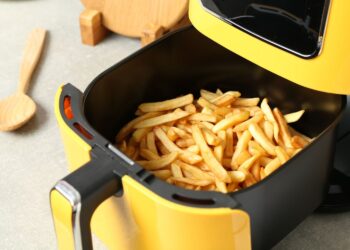 Binnen 5 minuten een glimmende airfryer: zo pak je het aan