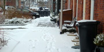 Sneeuw voor de deur: wie moet het opruimen en wie is aansprakelijk bij een val
