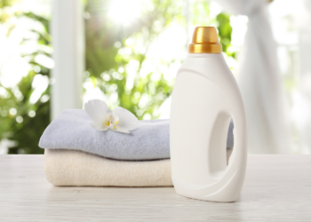 Weet jij het antwoord? Dit is het echte verschil tussen wasparfum en wasverzachter