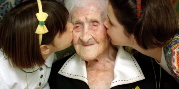 Ze leefde ongezond, maar werd 122: het geheim dat iedereen verbaast