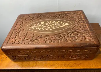 Dit kistje stond vroeger op elke tafel, weet jij nog wat erin zat?