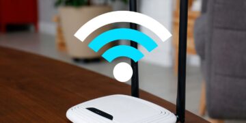 Opgelet: dit kleine verborgen poortje op je wifi router kan je honderden euro’s besparen